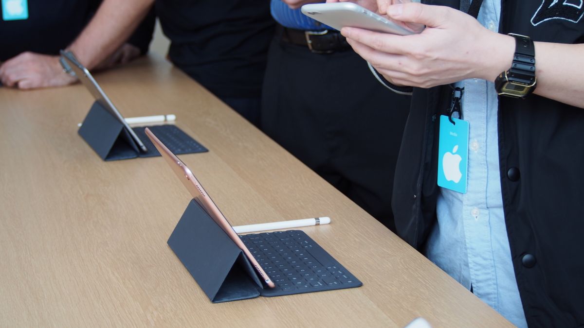 9.7-inch iPad Pro hands-on